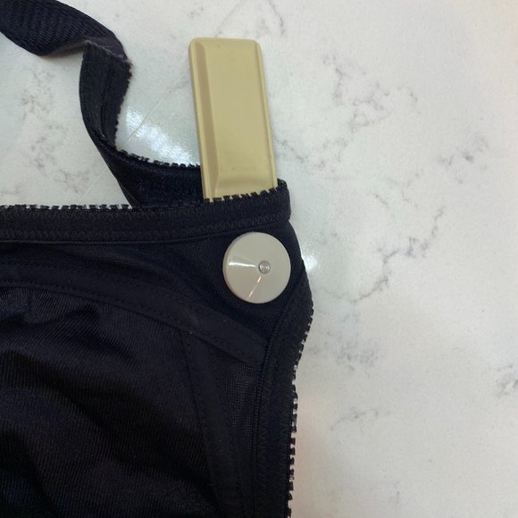 Exquisite Form Full-Coverage Bra - Picture 4 of 5